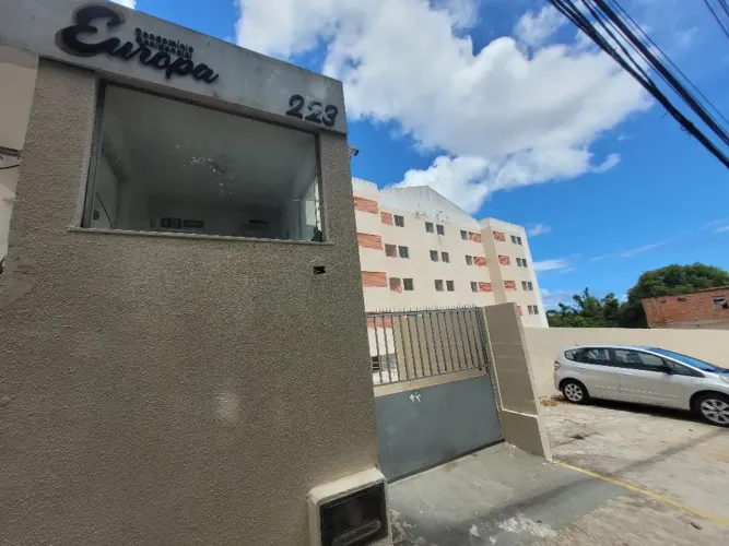Cód. 028 Trobogy 2/4 com Varanda Nascente e 2º Andar com Portaria 24h