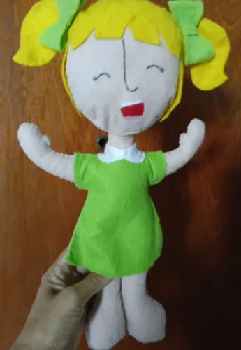 Vendo boneca do mundo BITA.