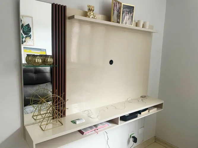 Painel home paris para tv até 55 polegadas / off white/ripado - VIANOSSA