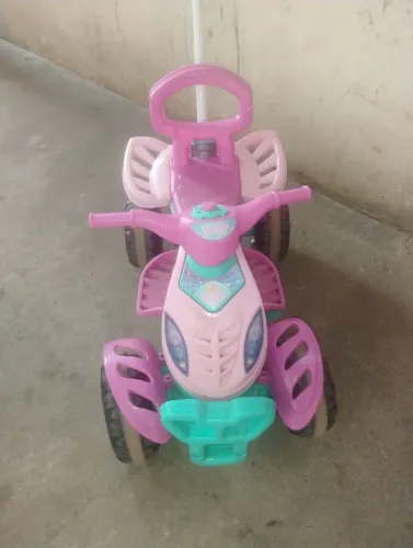 Carro de passeio menina