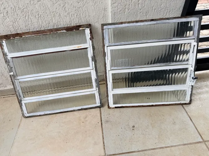 Vendo dois vítros sassazaki 60x60