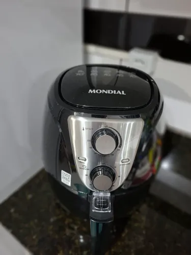 Fritadeira elétrica sem óleo (Air Fryer)