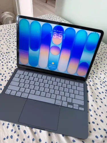 MacBook Neo 13" (512GB / Chip A18 Pro) - Seminovo Impecável
