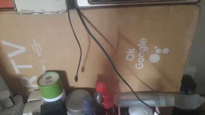 Tv 50p tcl semi nova. Na caixa.