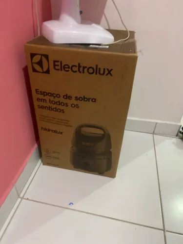 Aspirador de po e água eletrolux na caixa