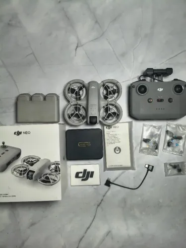DJI Neo Fly More Combo completo + kit de filtros Sunnylife