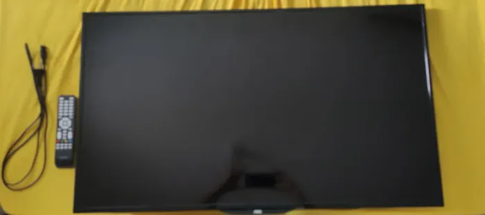 TV AOC 43 polegadas - Em perfeito estado!