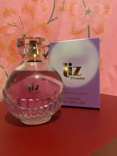 Lançamento obrigatório (Liz D?Essence)