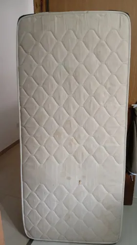 Cama solteiro "BAIXOU"