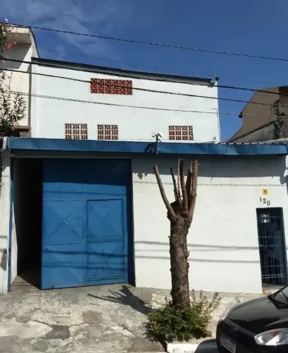 Galpão à venda em rua de pouco movimento na Água Rasa !