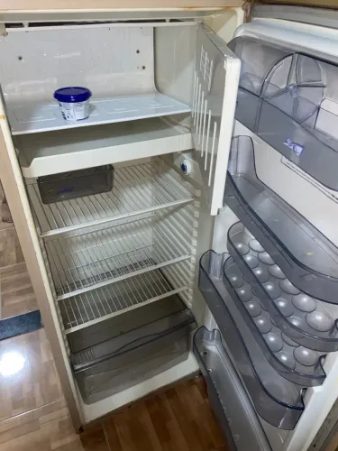 Vendo geladeira em ótimo estado 