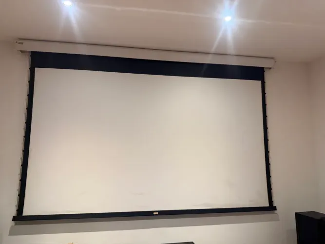 Tela para projetores