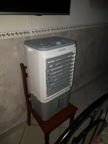 Climatizador de Ar Ventisol 127V 3 Velocidades Umidifica e Refrigera Clin16-02 Branco e Ci