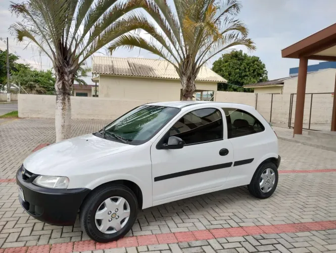 Chevrolet Celta 1.0/super/n.piq.1.0 MPFI VHC 8V 3P 2002