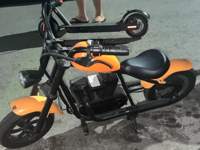 Moto elétrica infantil