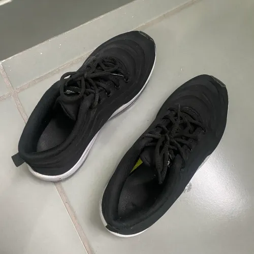Tênis esportivo Nike unissex 38