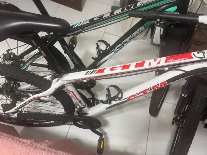 VENDO DUAS 2 BIKE ARO 29 TEM 21 MARCHAS