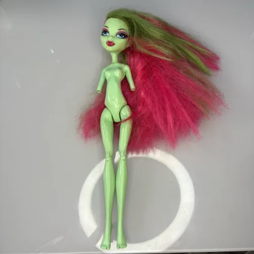 Sucata Boneca Vênus Mcflytrap Básica Monster High