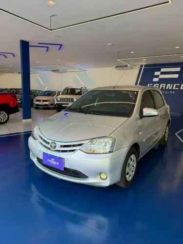 Toyota Etios XS 1.5 Flex 16V 5P Mec. 2014