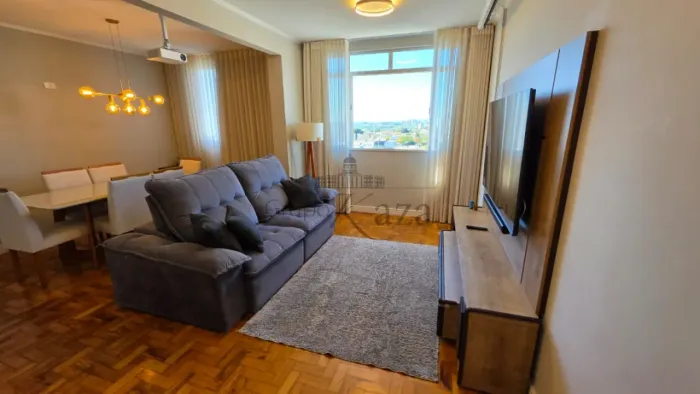 Apartamento - Centro - Edifício Leopoldo Rossi - 3 Dormitórios - 108 m².