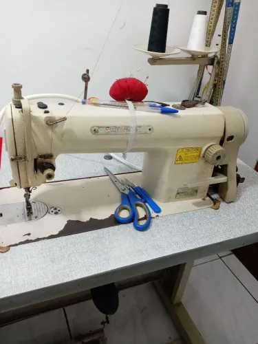 Vendo maq de costura