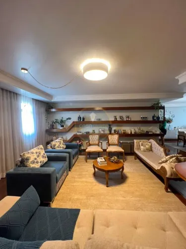 Apartamento com 4 dormitórios à venda, 243 m² por R$ 1.100.000,00 - Estados Unidos - Ubera