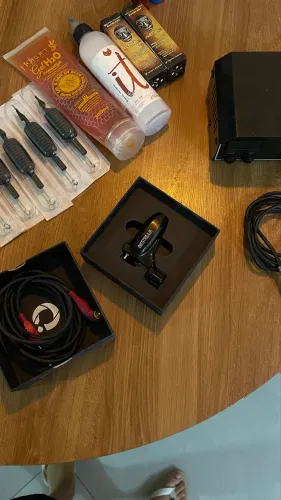 Kit de tatuagem