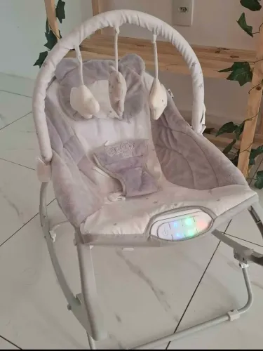 CADEIRINHA DE BEBÊ BALANÇO MUSICAL E VIBRATÓRIA