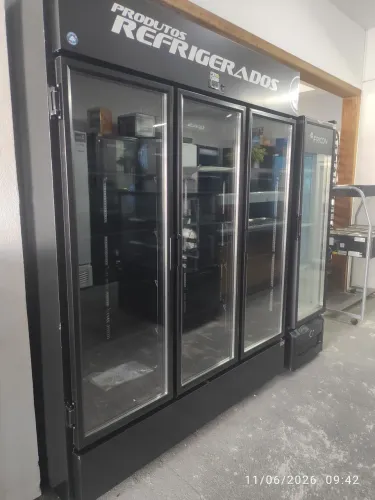 Bh expositor 3 portas refrigerado para bebidas e frios e laticínios fortsul