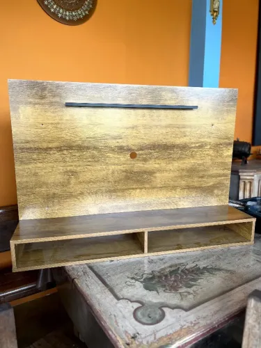 Rack Suspenso com Painel para TV até 43" - Amadeirado