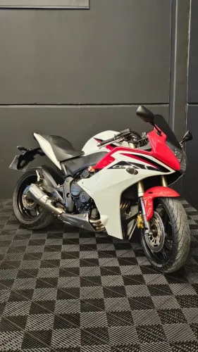 Honda CBR 600F 2012 Branca