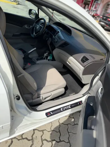 Honda Civic Sedan LXR 2.0 Flexone 16V Aut. 4P 2014