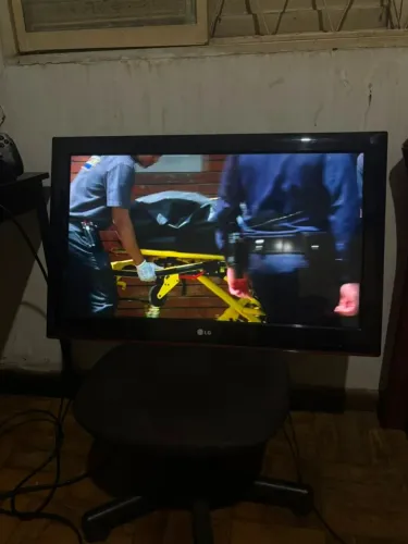 TV LG 32 Polegadas HD LED - Ótimo Estado