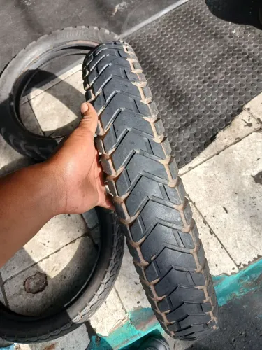Pneu aro 90/90/19
