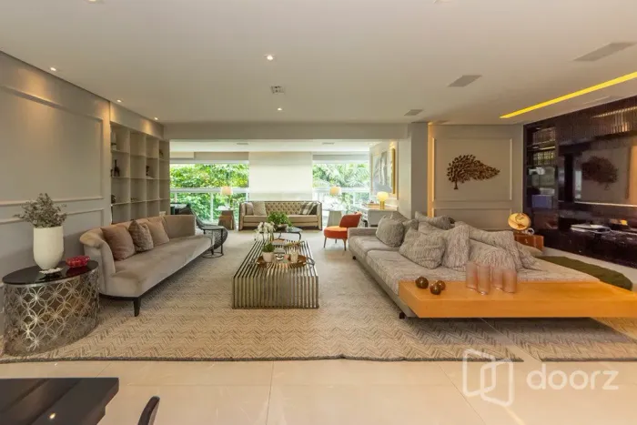 Imóvel na Deputado Joaquim Libânio com 3 dormitórios e 198m²