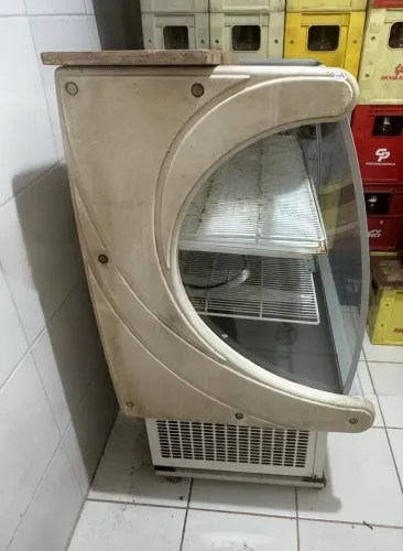 balcão expositor de vidro curvo comercial