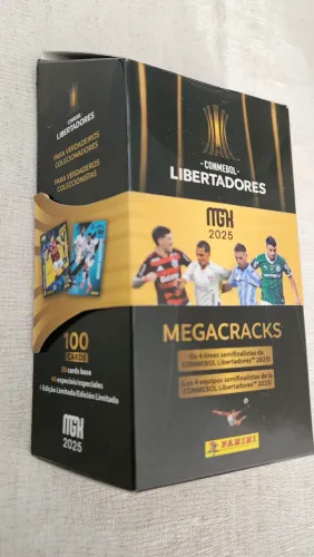 100 cards Megacracks Libertadores 50 base 46 especiais e 4 Edição limitada