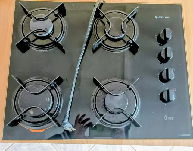 Cooktop 4 Bocas Preto Com Mesa De Vidro Atlas U Top Bivolt