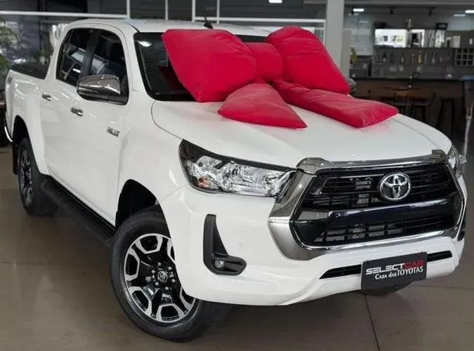 Toyota Hilux CD SRV 4X4 2.8 TDI Diesel Aut. 2024