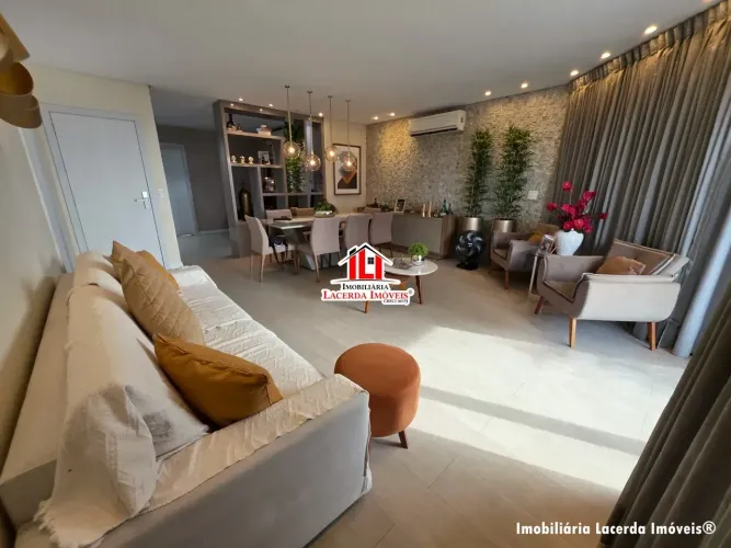 Apto Semimobiliado no Edifício Chopin 4 suítes sendo 1 master 2 vagas soltas 200m²