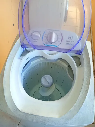 Lava roupas Electrolux 8kg em perfeitas condições, faço pronta entrega ?