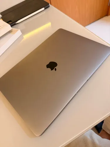 MacBook Pro Touch Bar 2019