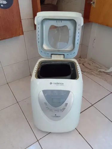 Máquina de pão e pizza cadence