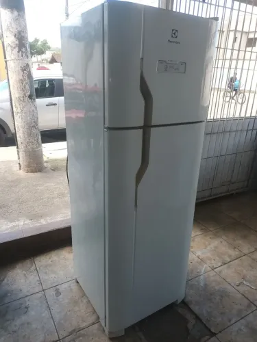 Geladeira Electrolux frost free dúplex 220 volts tudo funcionando perfeitamente 