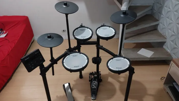 Bateria eletrônica roland td 07