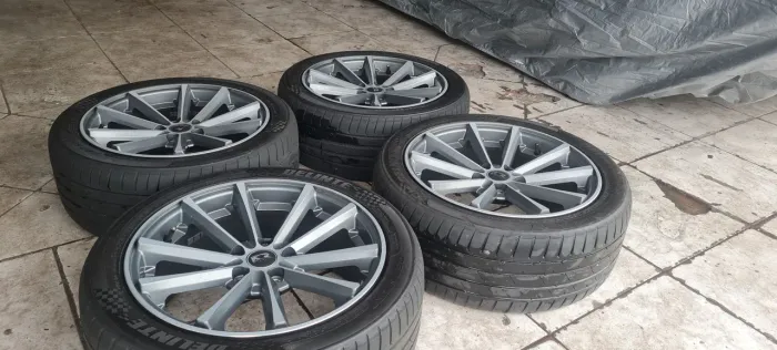Rodas modelo Eclipse, aro 17 furacão 5x108 tala 7,5, com pneu 225 45