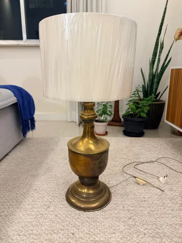 abajur vintage de latão ou bronze