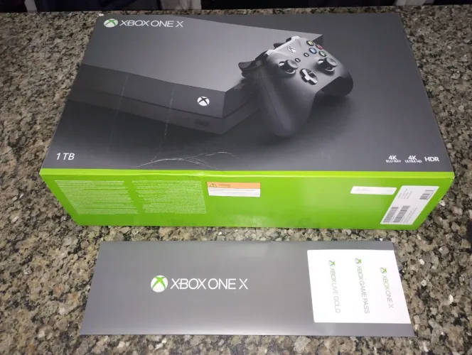  Xbox One X 1TB ssd mais 2 controles+ 2 Jogos Originais 
