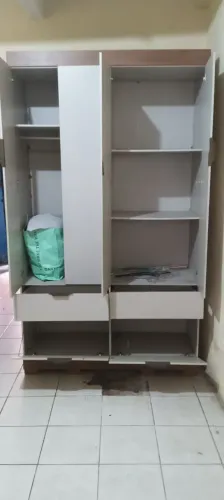 GUARDA ROUPA MONTADO 4 PORTAS