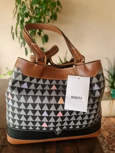 Bolsa Schutz